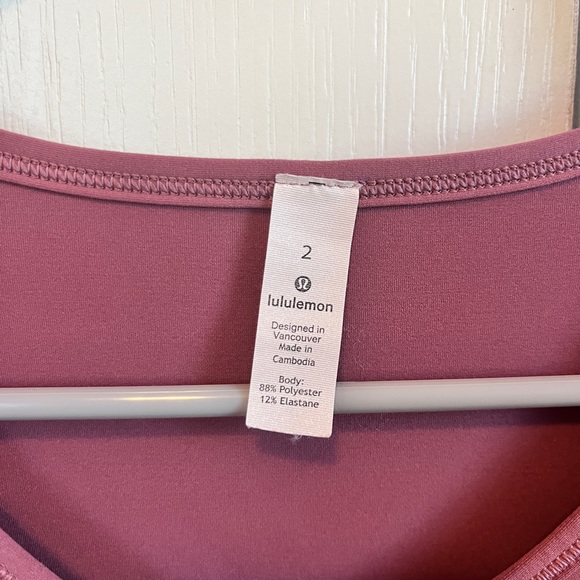 Lululemon top - Picture 2 of 4